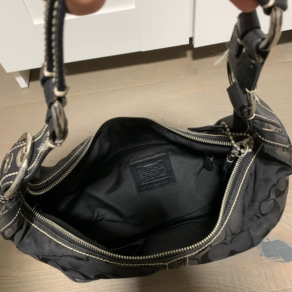 Coach Handbag - Picture 4 of 6